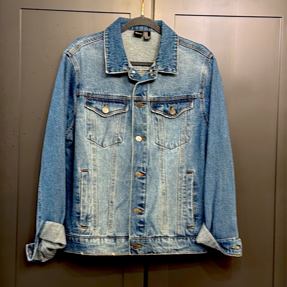 Disney Mickey Mouse Denim Jacket. Size Medium. NWT - Picture 3 of 3